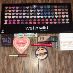 Makeup bundle